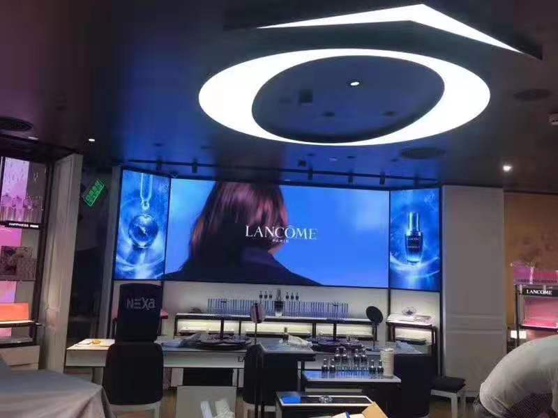 兰蔻旗舰店p1.5室内全彩LED显示屏(图1)